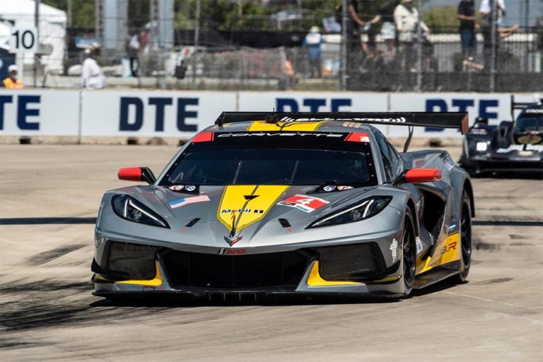 Corvettes in Southern California: The C8.R stand in Long Beach