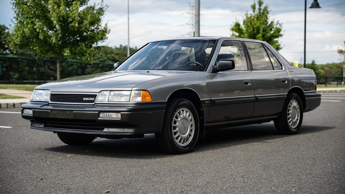 The Pick for Today's Bring a Trailer Auction is a 1987 Acura Legend 