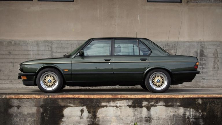 Roll Like a Real King, a 1987 BMW M5, is a Bring a Trailer Auction favourite