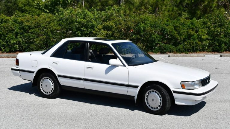 Our Bring a Trailer pick today is the 1990 Toyota Cressida, which is a proto-Lexus