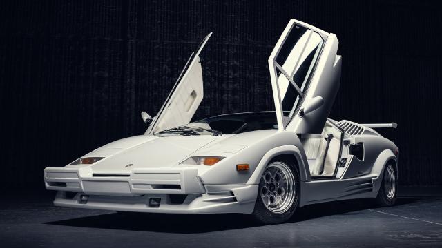 Ask ‘The Wolf of Wall Street’ to sell you the final Lamborghini Countach