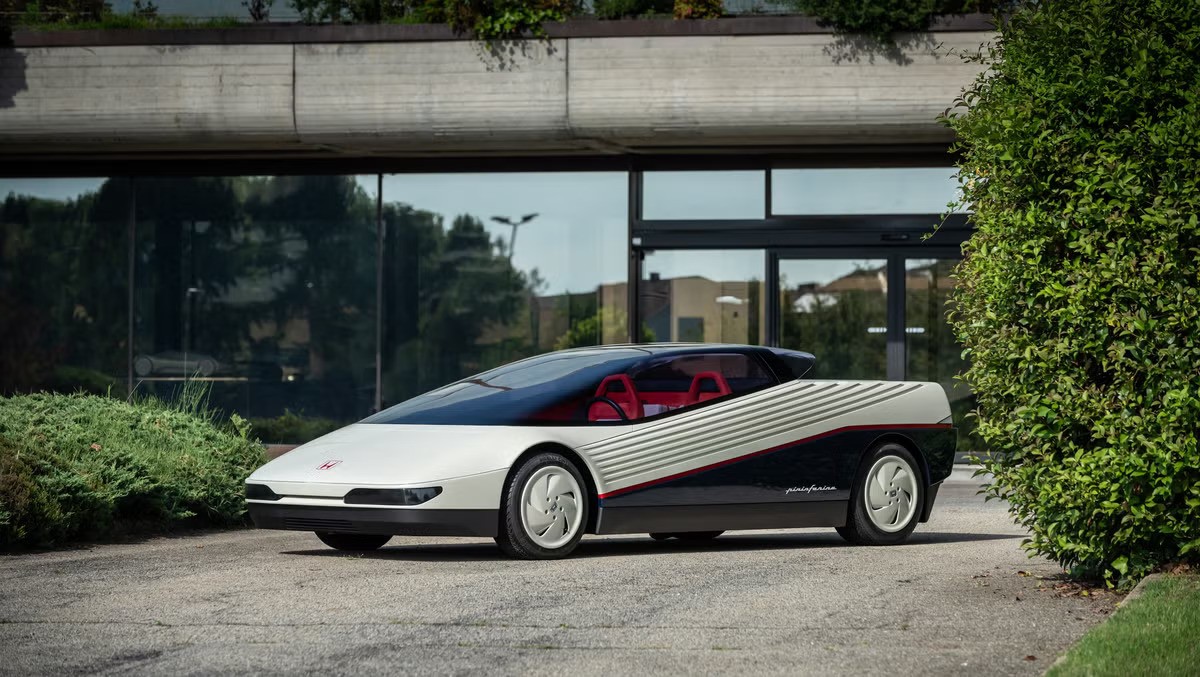 At Pebble Beach, Honda fixed up its first concept car, the 1984 HP-X