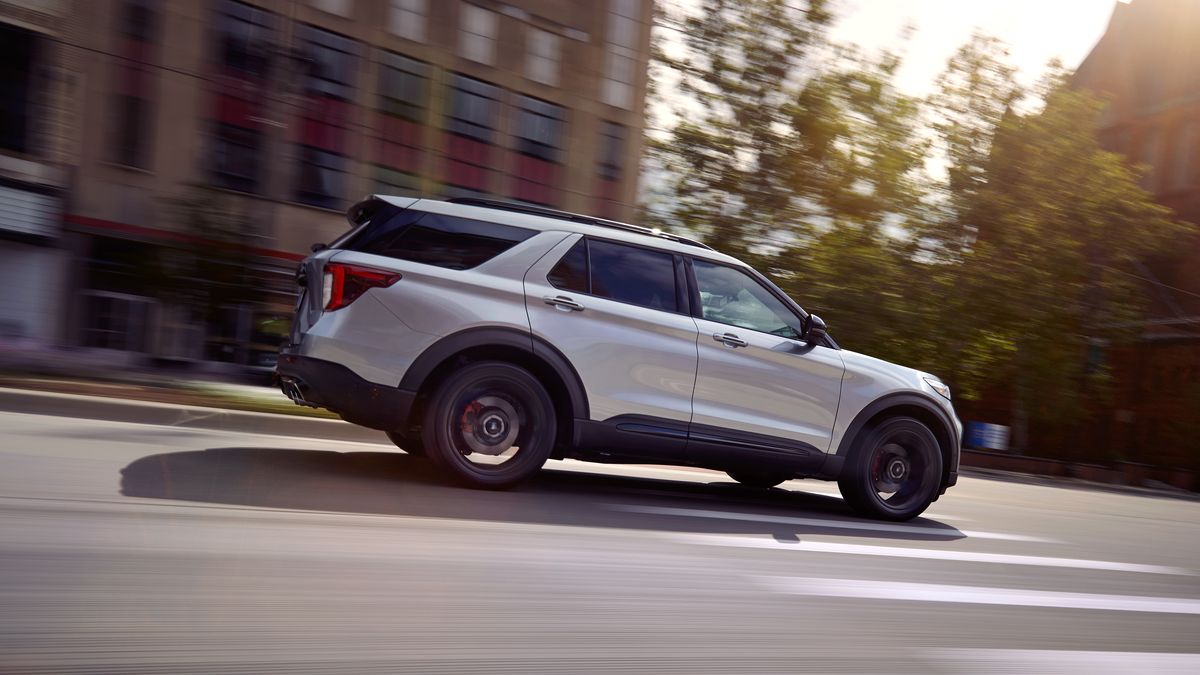 A recall has been made for the Ford Explorer 2020-2022 because it could roll away