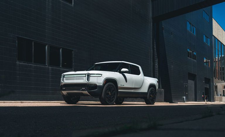 Max Battery says the Rivian R1S and R1T range more than 400 miles