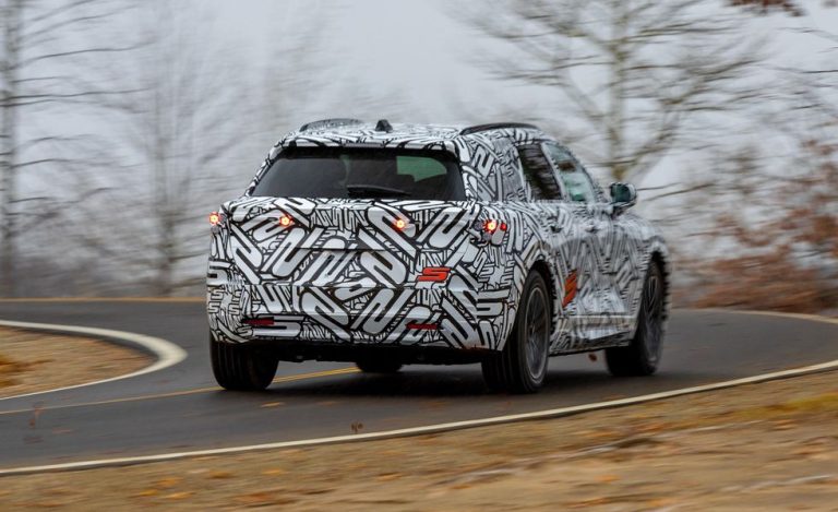 Ford’s mistreated Maverick Lobo is trying to bring back the long-lost sports truck