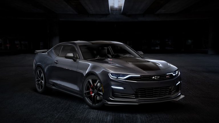 The 2024 Chevy Camaro ends its run with a Collector’s Edition that is blacked out