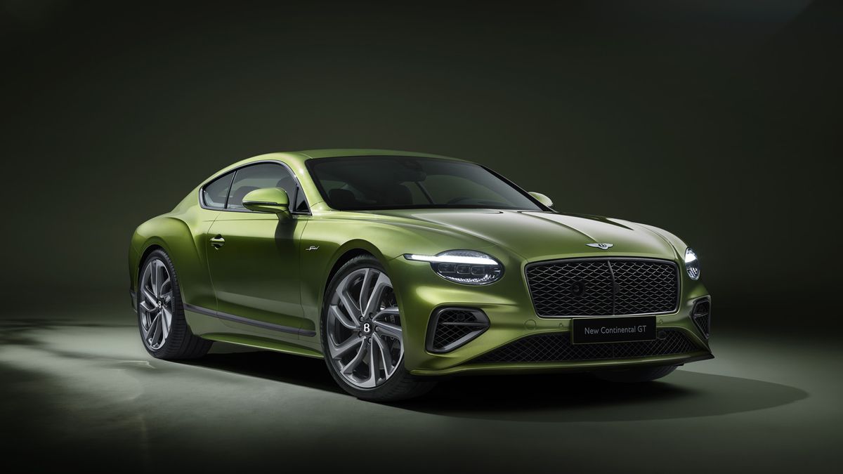 The Bentley Continental GT Plug-In Hybrid 2025 is bigger and stronger