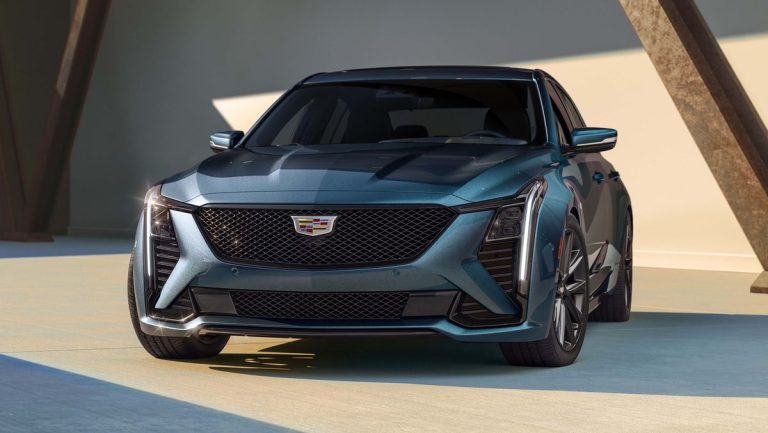 The Cadillac CT5 Sedan 2025 headlights are new, and the screen is a sleek 33 inches