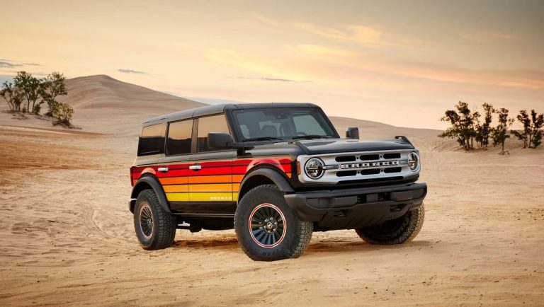 In 2025, The Ford Bronco Will Get A Sunset-Style Freewheeling Package