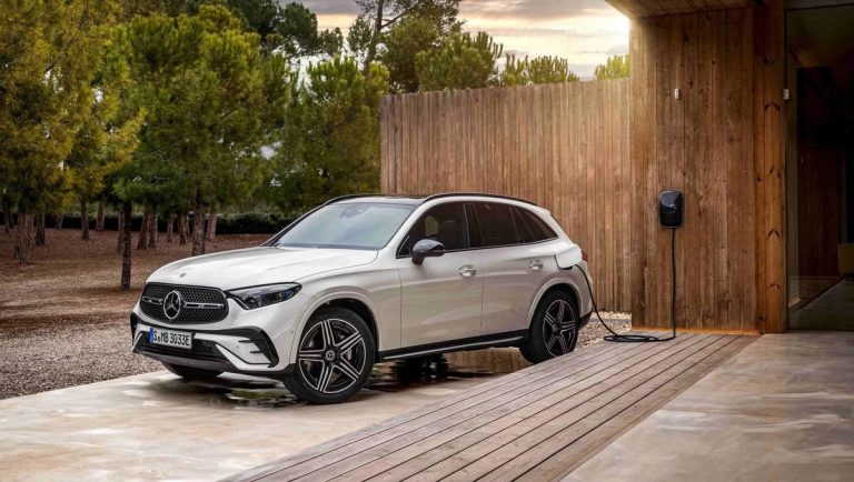 The Mercedes-Benz GLC350e Plug-In Hybrid 2025 has a range of 54 miles