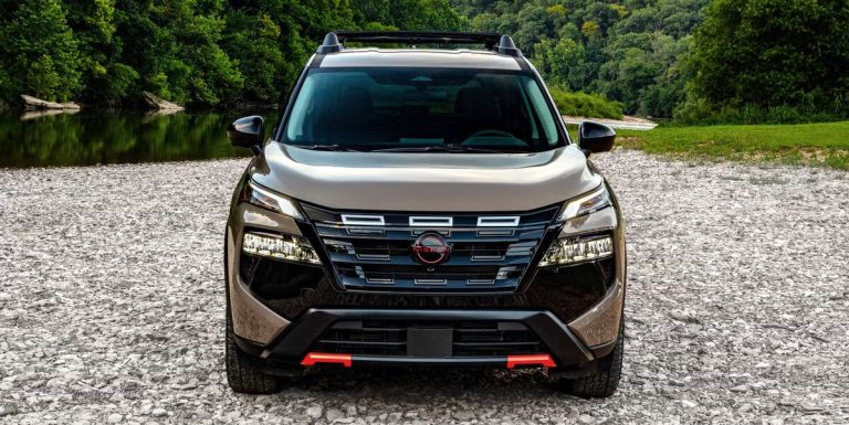 In 2025, A Plug-In Hybrid Nissan Rogue Will Be Added