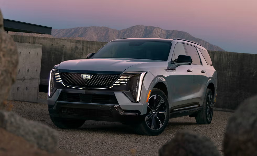 The 2026 Cadillac Escalade IQL Is An Extended Variant Of The Standard IQ Model