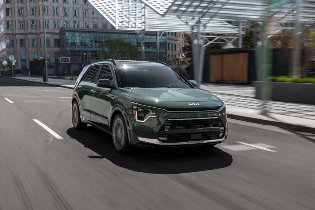2026 Kia Niro hybrid SUV in white exterior front three-quarter view