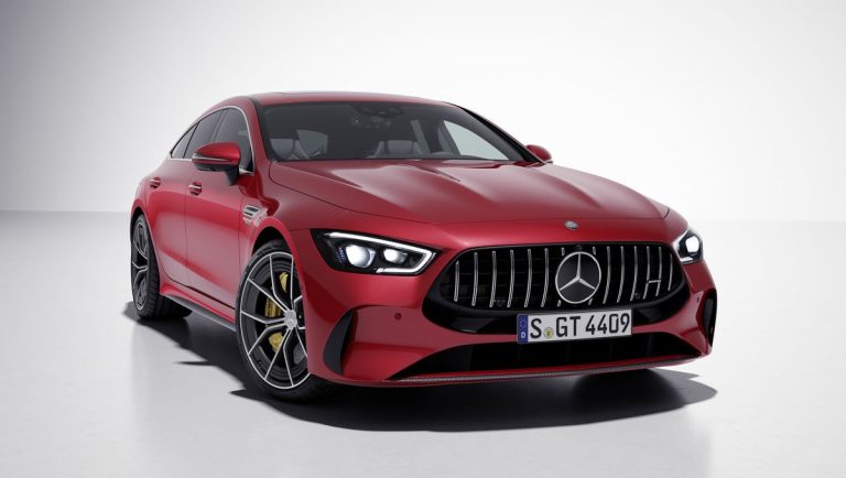 For its first show in the US, the 2024 Mercedes-AMG GT63 S E Hybrid has a new look