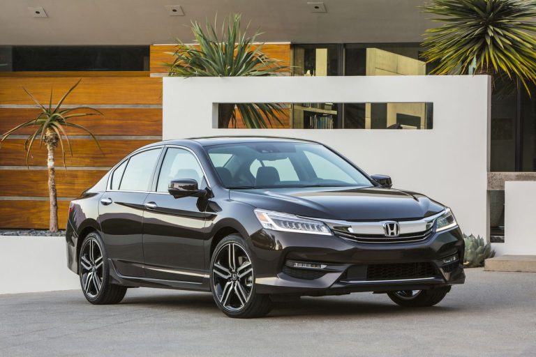 Because of brake problems, Honda and Acura have called back more than 125,000 cars