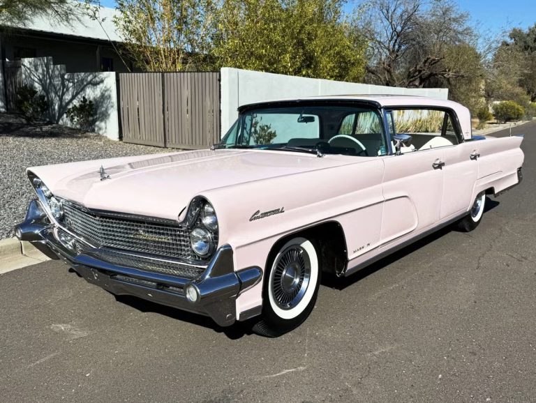 A 1959 Lincoln Continental On Bring A Trailer Fully Embodies ’50s Exuberance