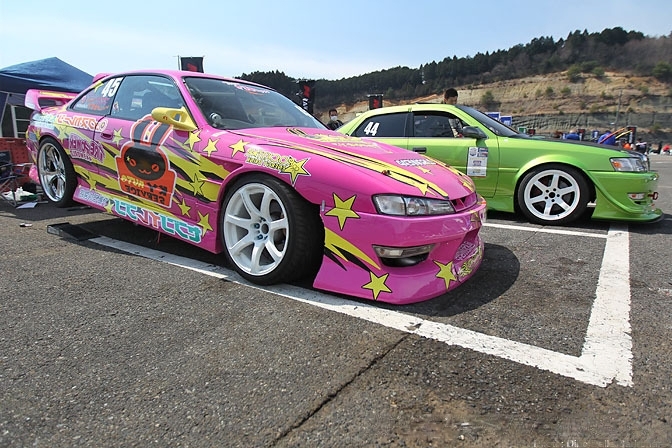 You are moving in the direction of the mountains! The ideal venue to try your hand at JDM drifting is Gunsai Touge