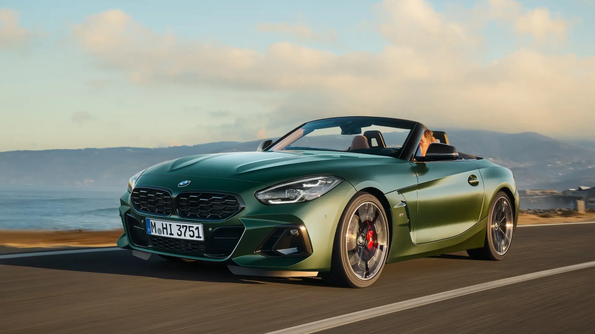 People say that the 2025 BMW Z4 Manual will shift with a "classic BMW feel," and it will have 382 horsepower
