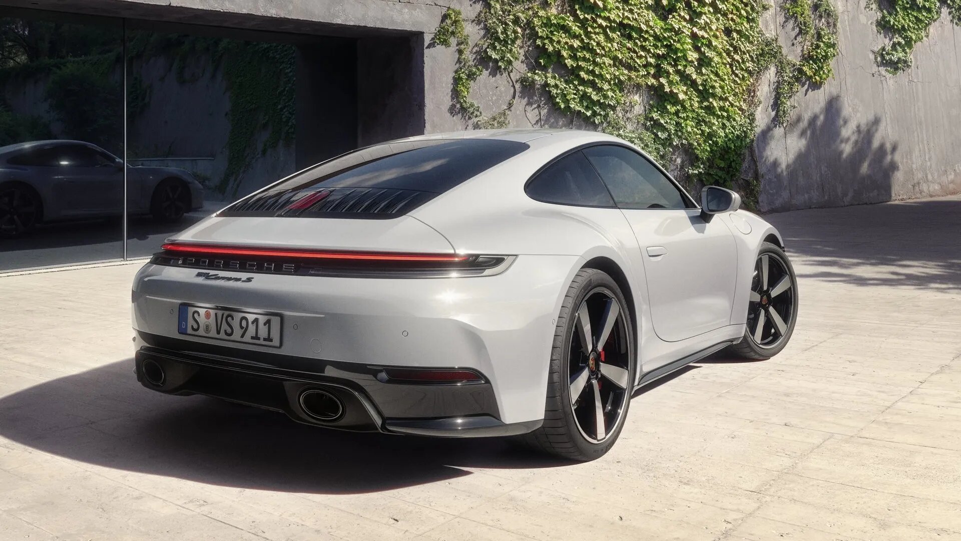 The 2025 Porsche 911 Carrera S Essentially Mirrors The Previous GTS