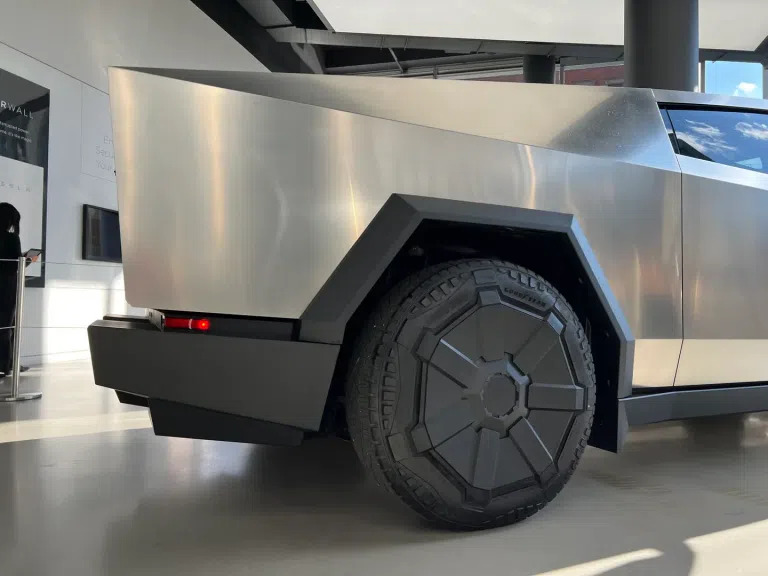 We got a good look at the Tesla Cybertruck, which has holes between its panels