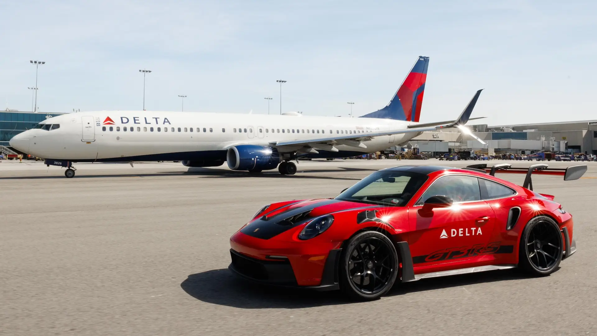 Delta's tight links at LAX are made with a Porsche 911 GT3 RS Shuttle
