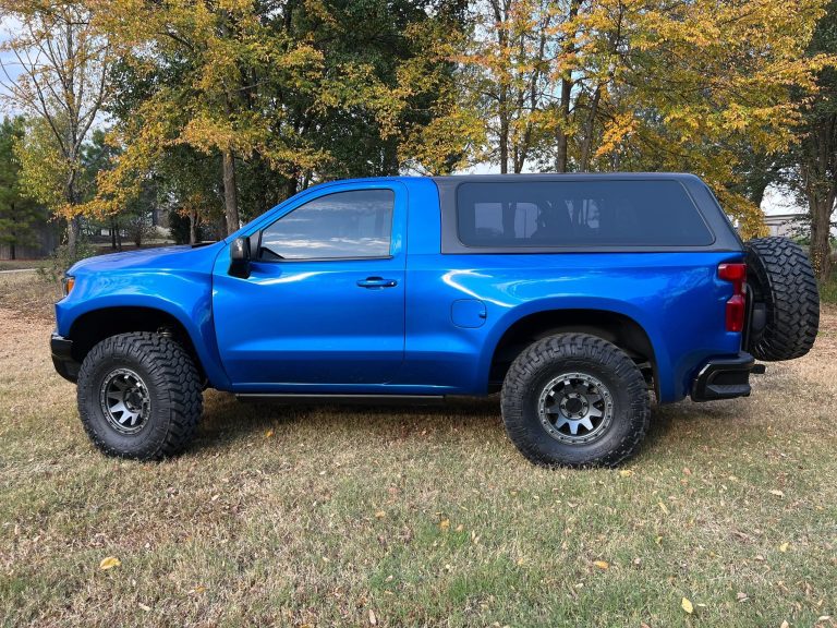 The price of the 2023 Chevy K5 Blazer is USD 199,000