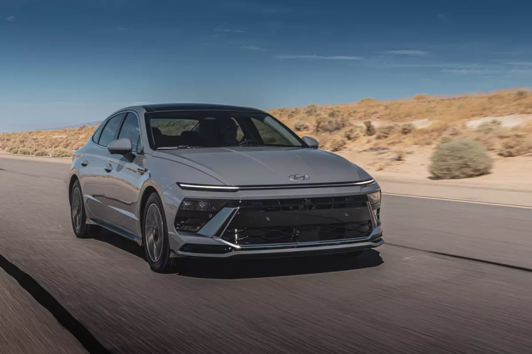 Hyundai reintroduced the Base SE Trim, lowering the 2025 Sonata’s base price to $27,800