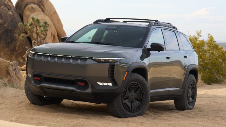 Jeep lifted and toughened up the new Wagoneer S based on the Trailhawk idea