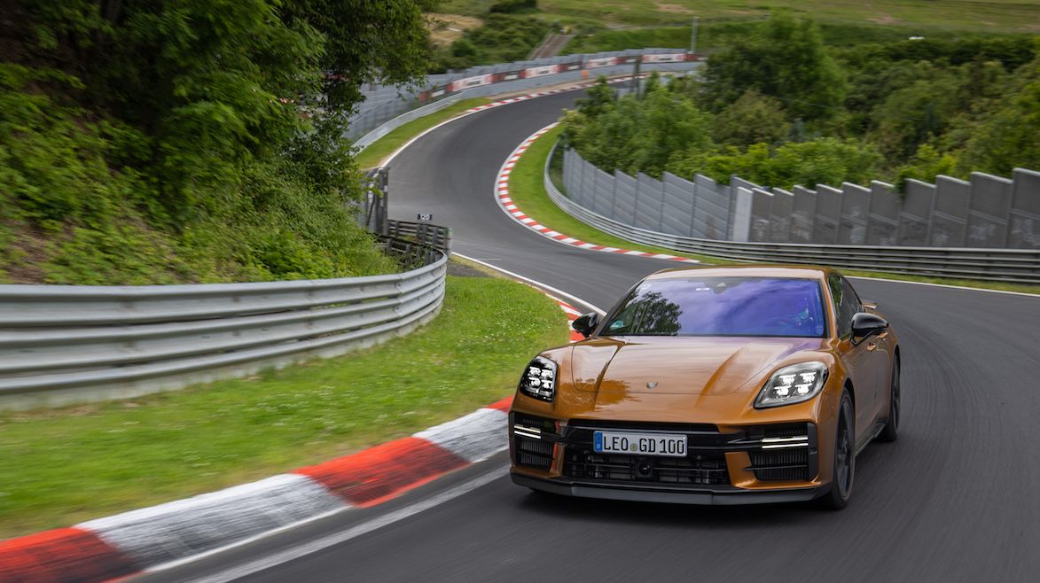 The new, high-end Porsche Panamera laps the Nurburgring in 7:24.17