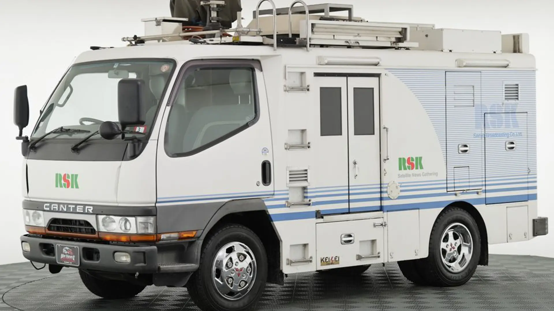 You can live out your TV dreams from the 1990s with this JDM Mitsubishi broadcast truck for sale
