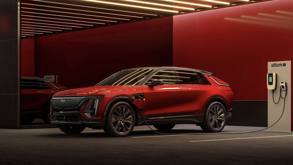 2024 Cadillac Lyriq Comes In A New Base Trim And Eight Different Colors