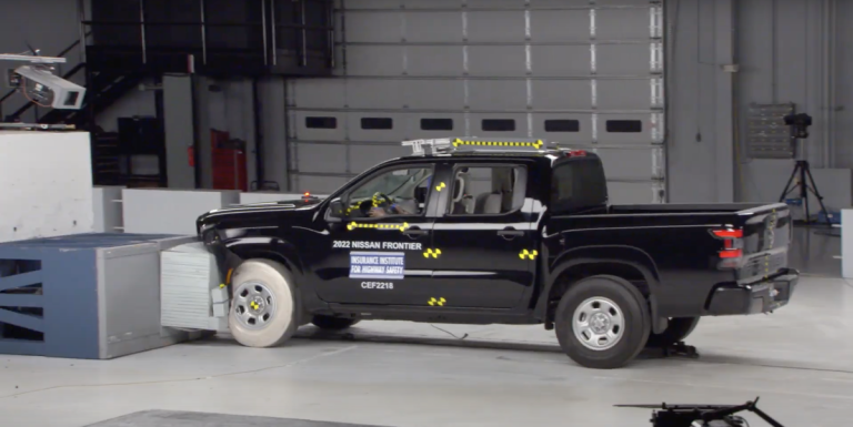 In the IIHS Rear-Seat Safety Test, no mid-size truck gets the best score