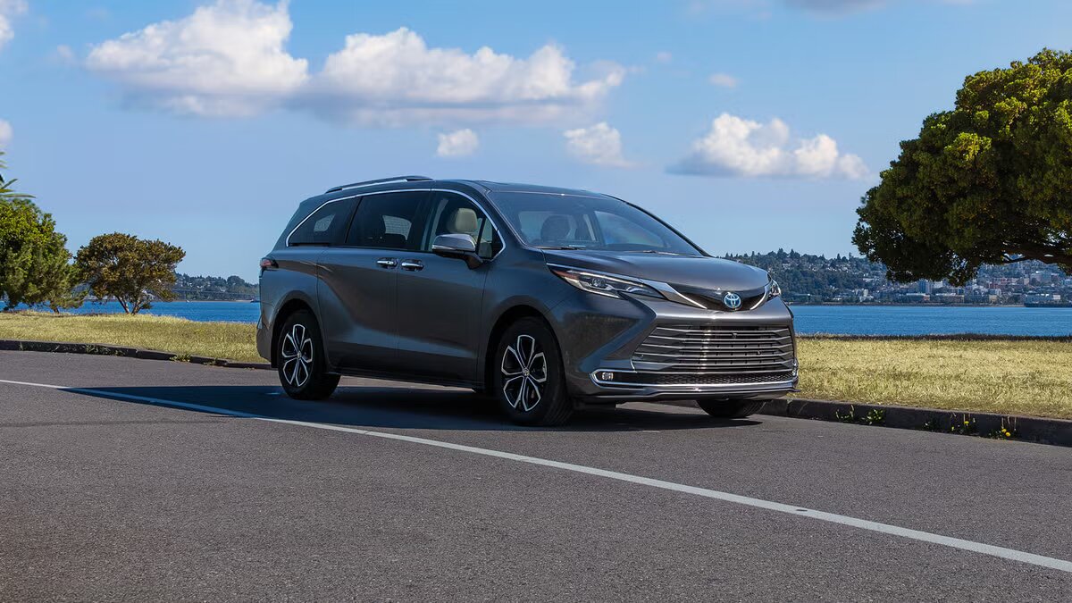 The Majority Of The Upgrades To The 2025 Toyota Sienna Involve Screens And A New Kid Safety Function