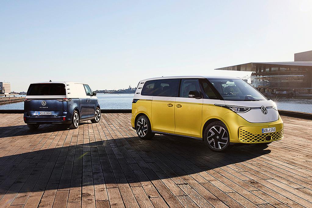 The VW ID Buzz 2024 is coming to the US. It has three rows, an all